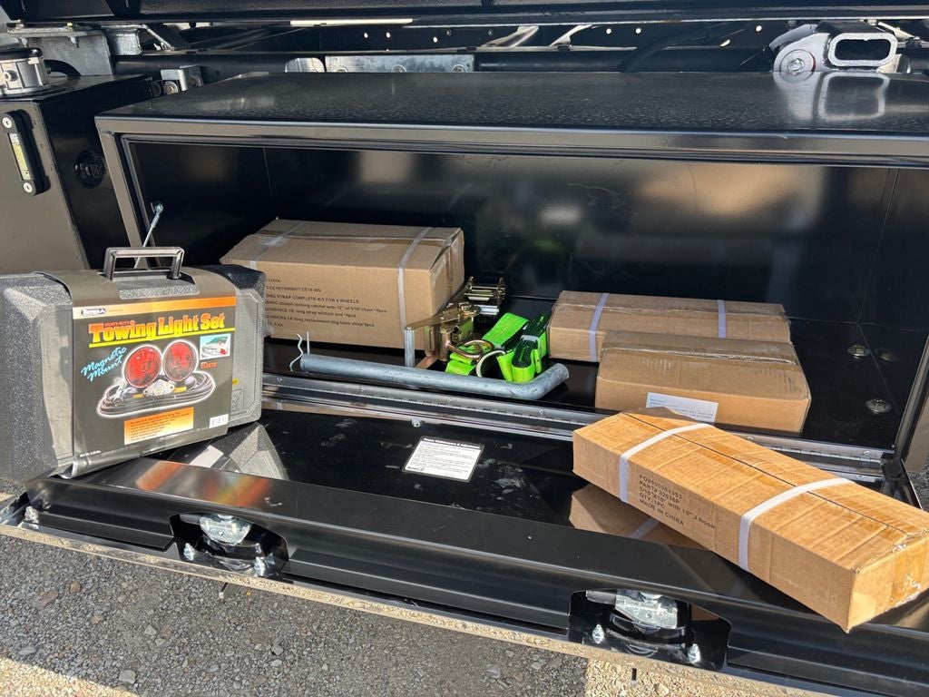 2026 RAM 5500HD Tradesman DRW 4X2 / 6.4L Hemi / 20' Steel Rollback