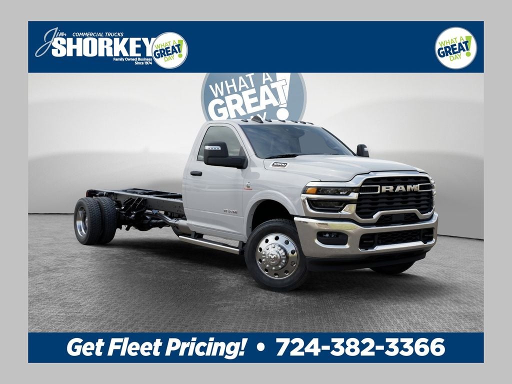 2026 RAM 5500HD Big Horn DRW 4x4 / 6.7L Diesel / 120" CA Chassis