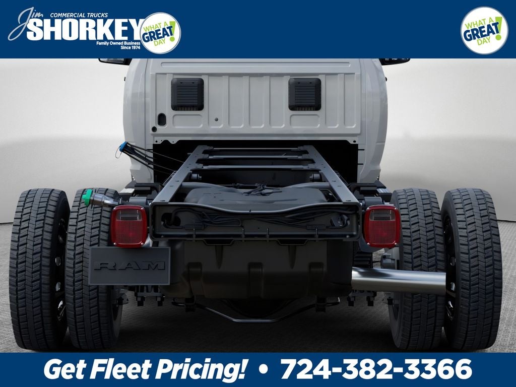 2026 RAM 5500HD Big Horn DRW 4x4 / 6.7L Diesel / 120" CA Chassis