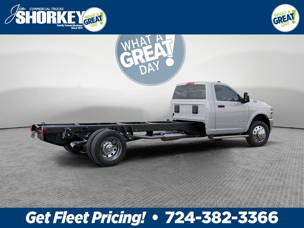 2026 RAM 5500HD Big Horn DRW 4x4 / 6.7L Diesel / 120" CA Chassis