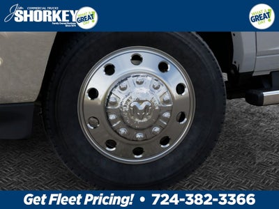 2026 RAM 5500HD Big Horn DRW 4x4 / 6.7L Diesel / 120" CA Chassis