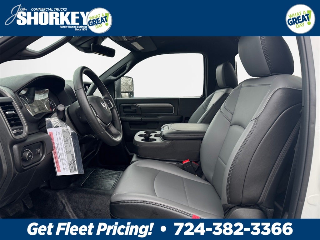 2026 RAM 5500HD Tradesman DRW 4x4 / 6.7L Diesel / 120" CA Chassis