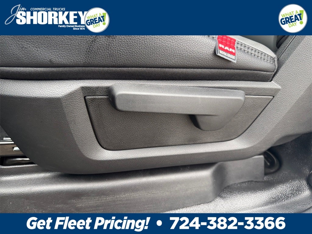 2026 RAM 5500HD Tradesman DRW 4x4 / 6.7L Diesel / 120" CA Chassis