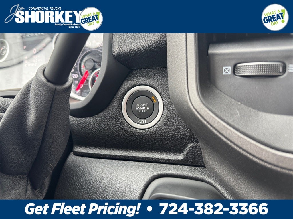 2026 RAM 5500HD Tradesman DRW 4x4 / 6.7L Diesel / 120" CA Chassis