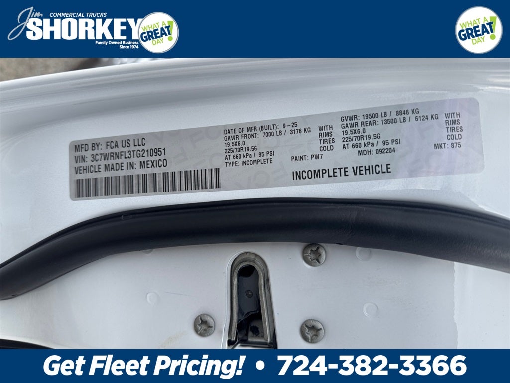 2026 RAM 5500HD Tradesman DRW 4x4 / 6.7L Diesel / 84" CA *PENDING SALE*