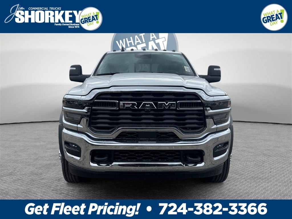 2026 RAM 5500HD Tradesman DRW 4x4 / 6.7L Diesel / 84" CA *PENDING SALE*