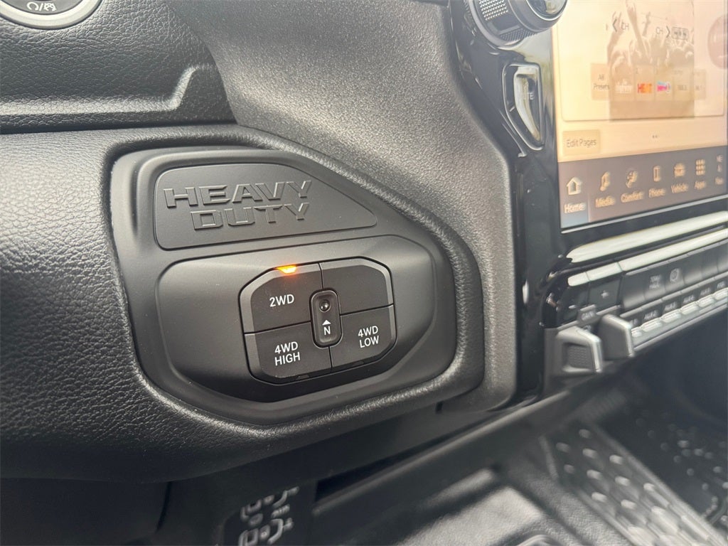 2026 RAM 5500HD Tradesman DRW 4x4 / 6.7L Diesel / 84" CA *PENDING SALE*