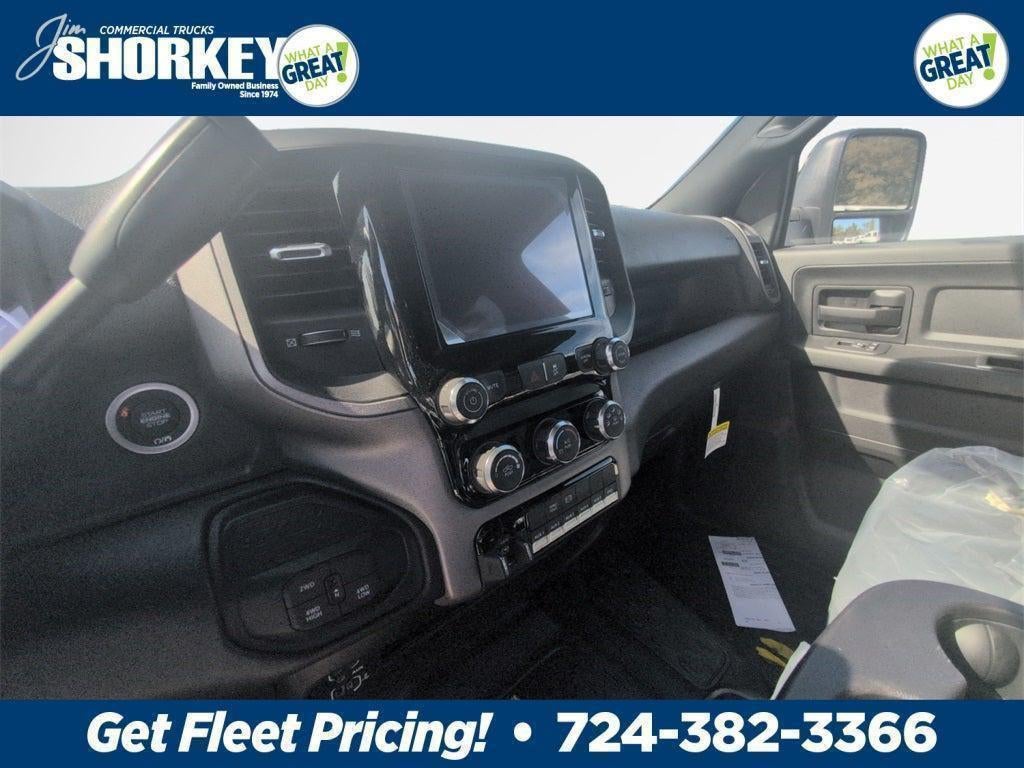 2026 RAM 5500 Tradesman DRW 4x4 / 6.7L Diesel / 11' Aluminum Flatbed