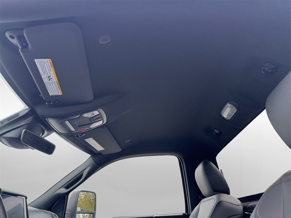 2026 RAM 3500 Tradesman DRW 4x4 / 6.4L Hemi / 9'7" Steel Dump @ZORESCO