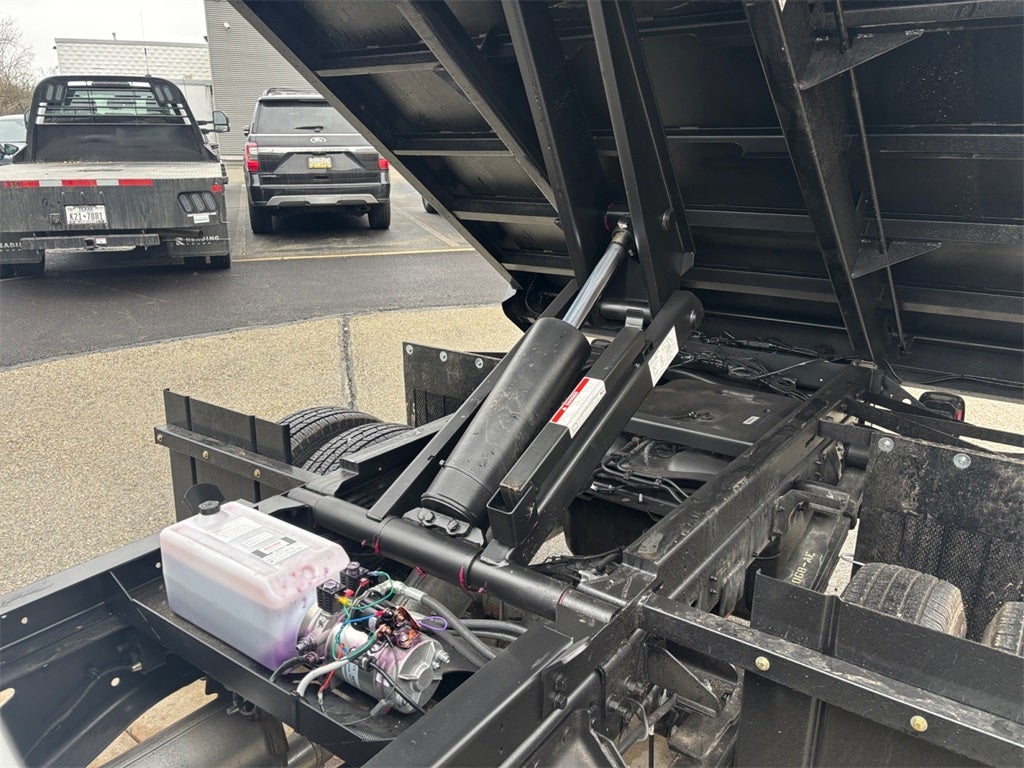 2026 RAM 3500 Tradesman DRW 4x4 / 6.4L Hemi / 9'7" Steel Dump @ZORESCO