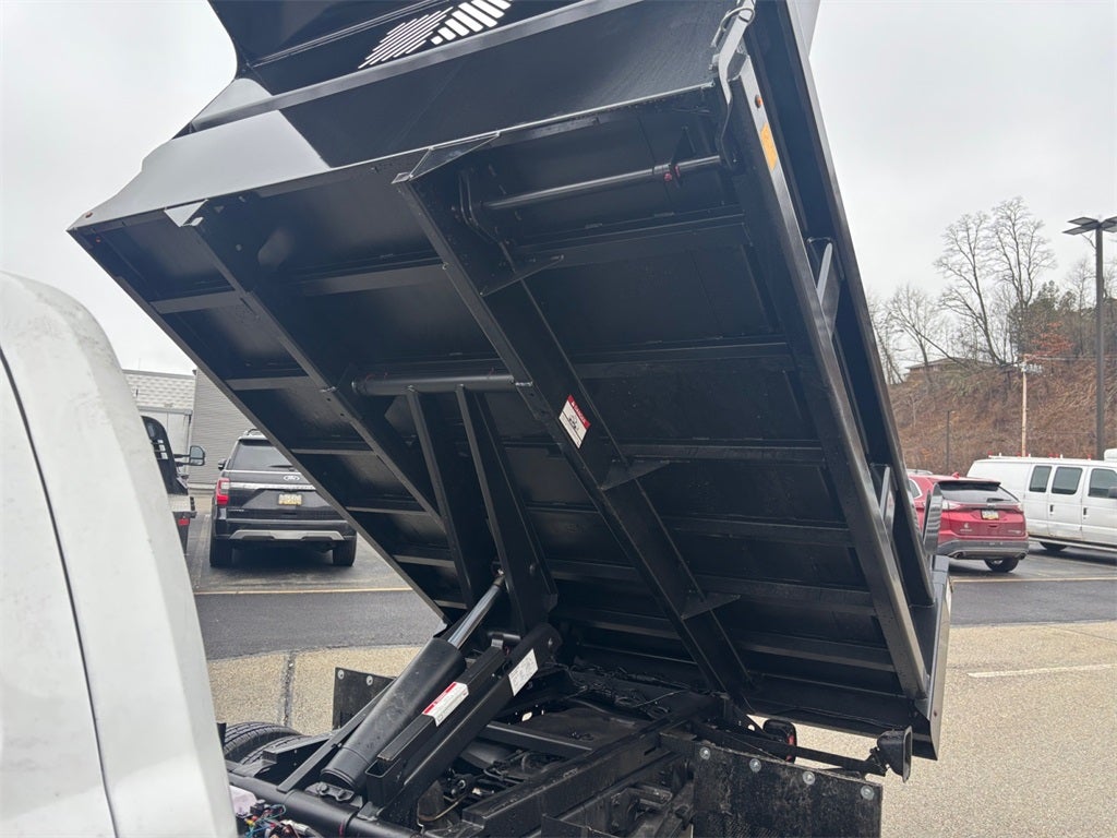 2026 RAM 3500 Tradesman DRW 4x4 / 6.4L Hemi / 9'7" Steel Dump @ZORESCO