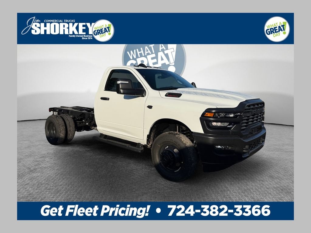 2027 RAM 3500 Tradesman DRW 4x4 / 6.4L V8 / 60" CA Chassis
