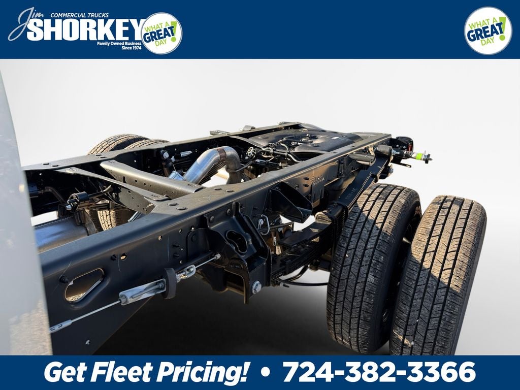 2027 RAM 3500 Tradesman DRW 4x4 / 6.4L V8 / 60" CA Chassis