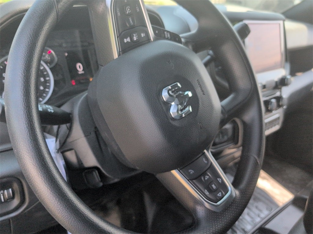 2025 RAM 3500 Tradesman DRW 4x4 / 6.4L Hemi V8 / 9' Service Body