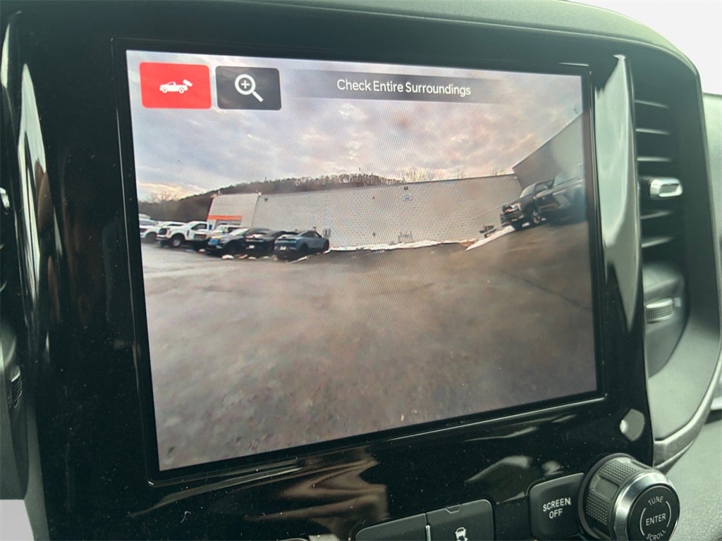 2026 RAM 3500 Tradesman DRW 4x4 / 6.7L Diesel / 9' Service Body