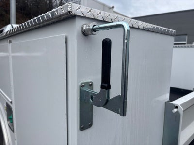 2026 RAM 3500 Tradesman DRW 4x4 / 6.7L Diesel / 9' Service Body