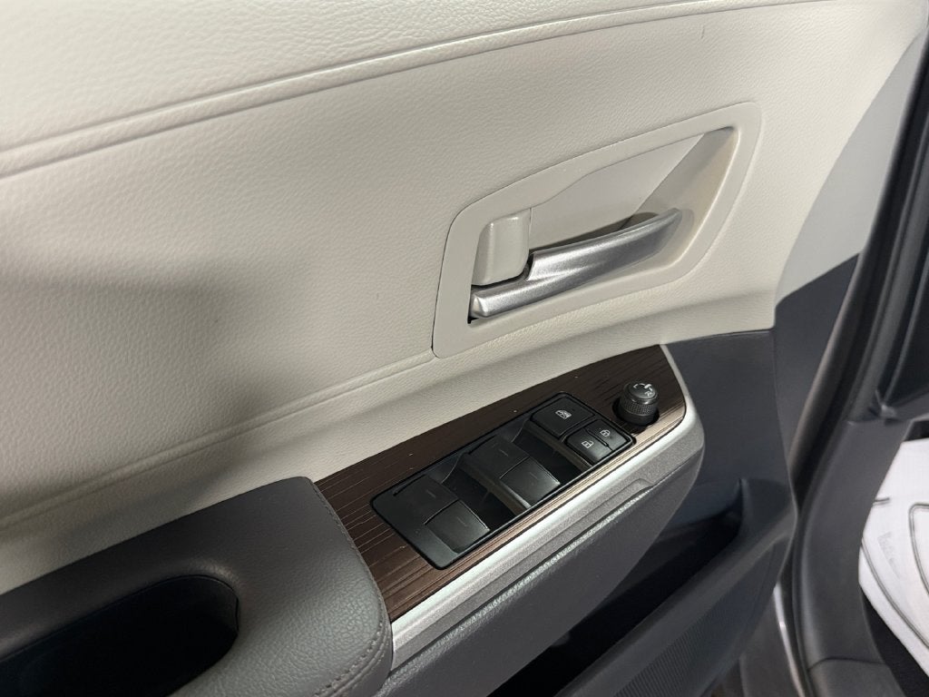 2021 Toyota Sienna XLE 7 Passenger