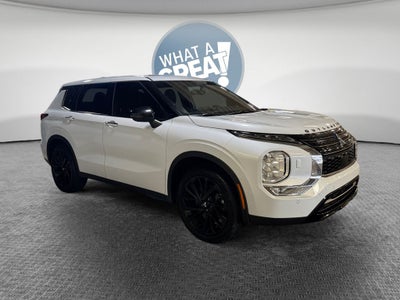2024 Mitsubishi Outlander SE Black Edition