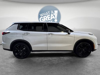 2024 Mitsubishi Outlander SE Black Edition