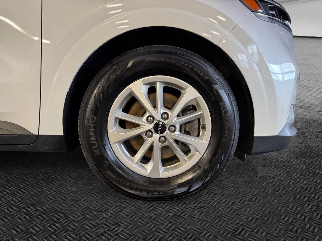 2024 Kia Carnival LX