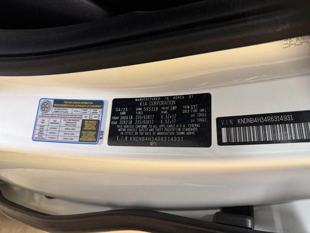 2024 Kia Carnival LX