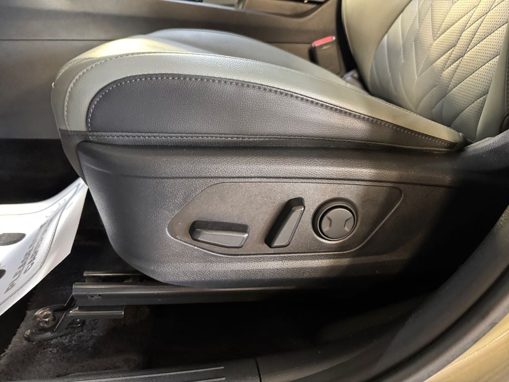 2025 Kia Sportage Plug-In Hybrid X-Line