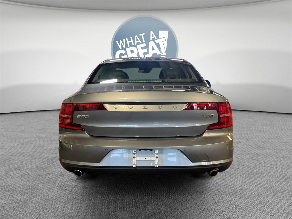 2018 Volvo S90 T5 Momentum