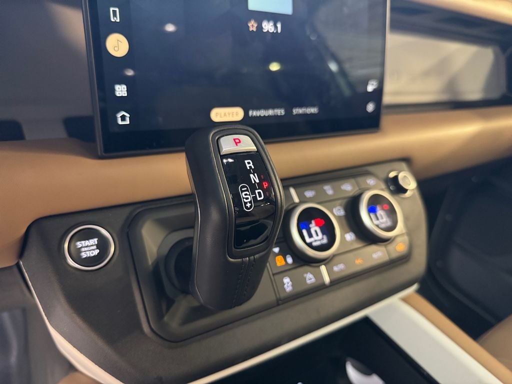 2025 Land Rover Defender 130 S