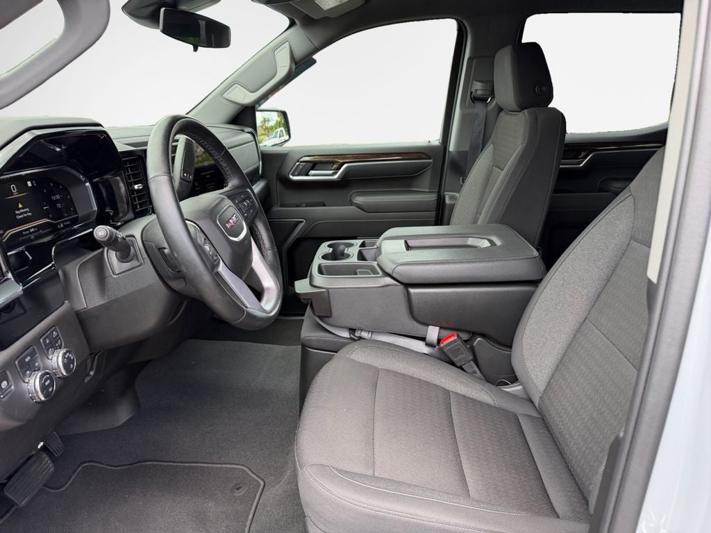 2025 GMC Sierra 1500 SLE