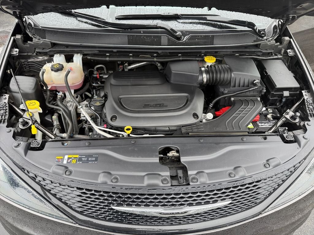 2023 Chrysler Voyager LX