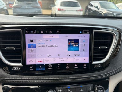 2022 Chrysler Pacifica Hybrid Limited