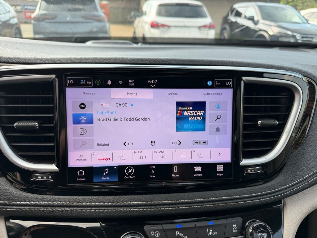 2022 Chrysler Pacifica Hybrid Limited