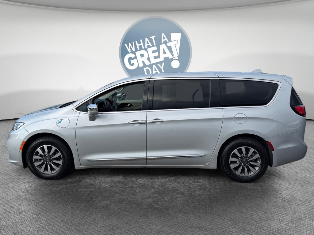 2022 Chrysler Pacifica Hybrid Limited