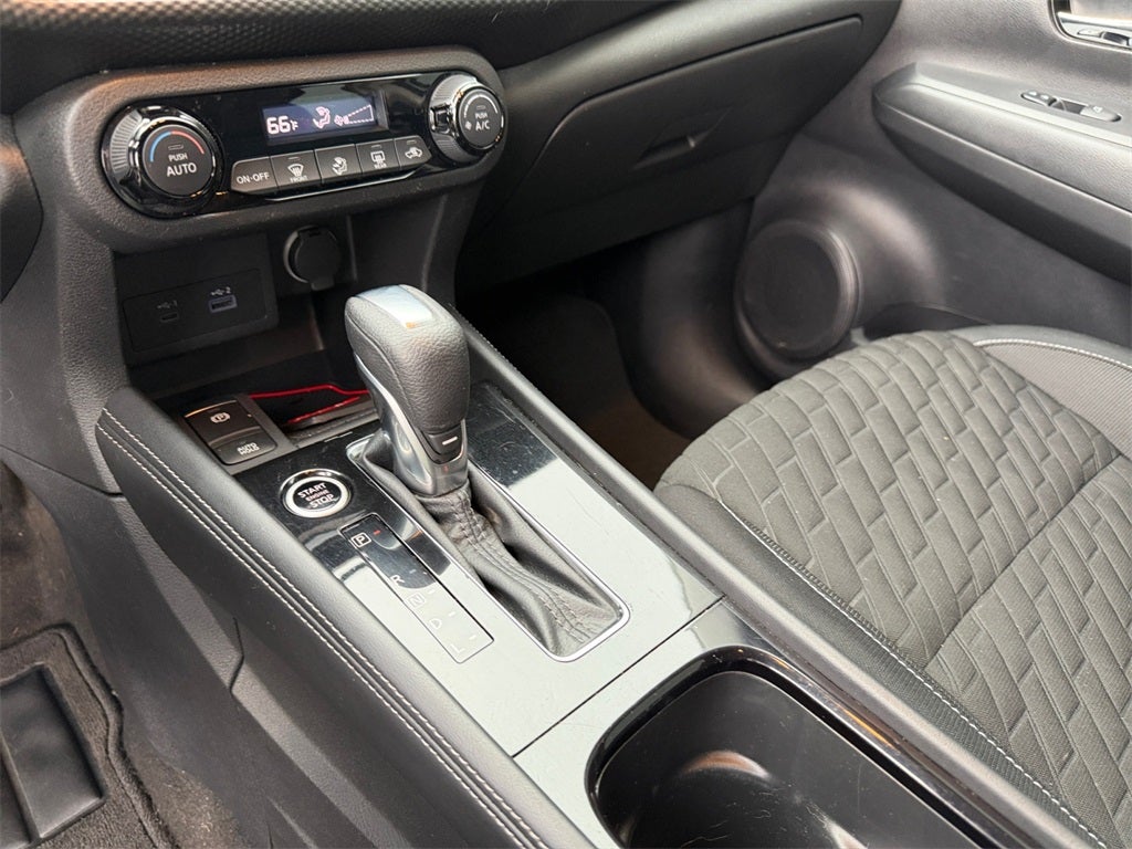 2022 Nissan Kicks SV