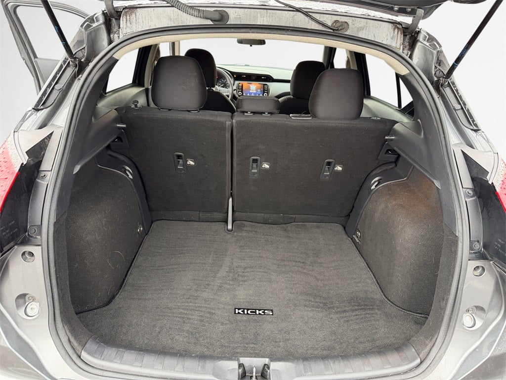 2022 Nissan Kicks SV