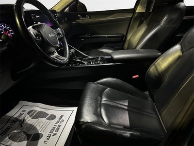 2022 Kia K5 EX