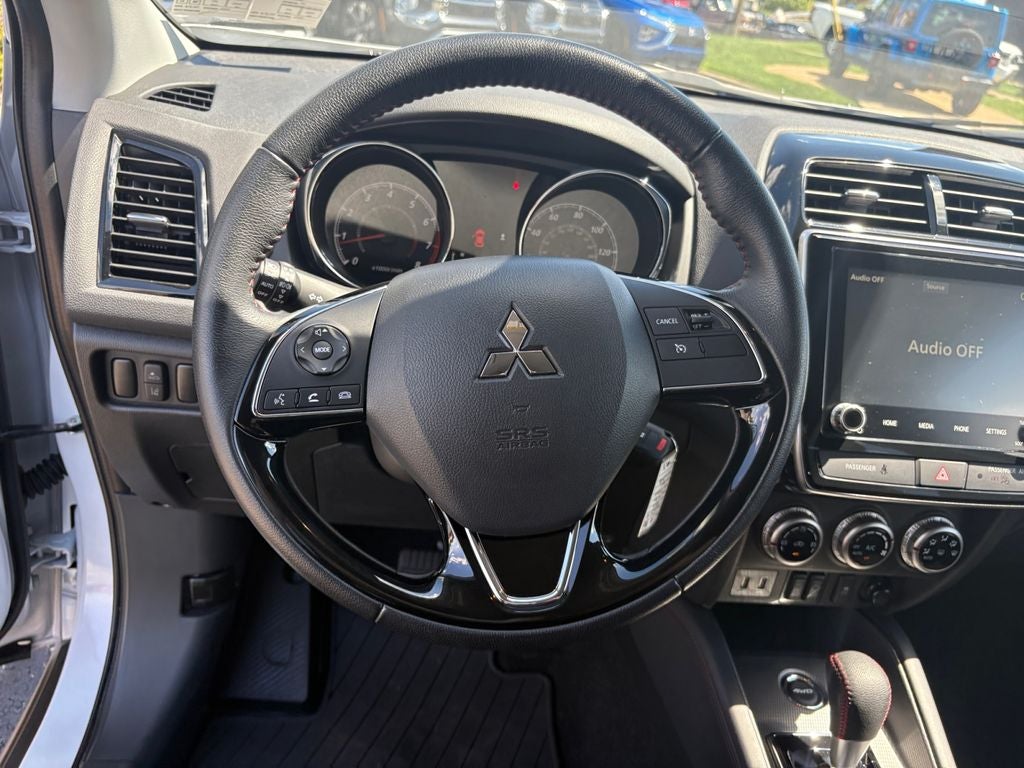 2025 Mitsubishi Outlander Sport 2.0 LE