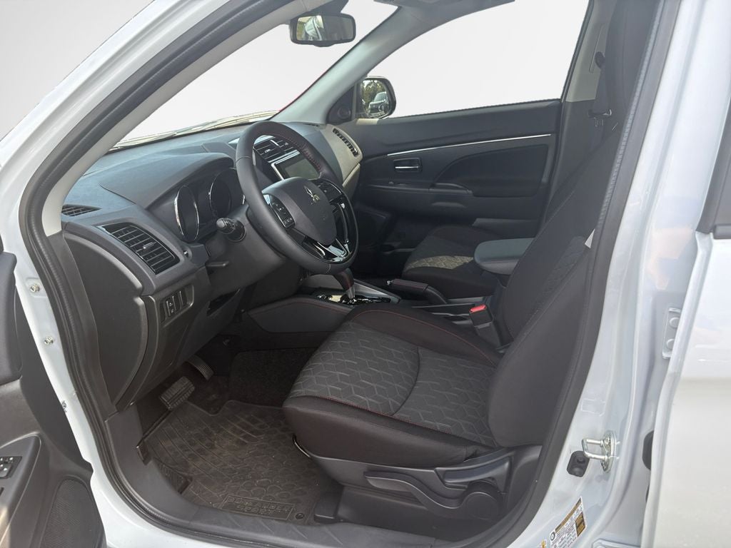 2025 Mitsubishi Outlander Sport 2.0 LE
