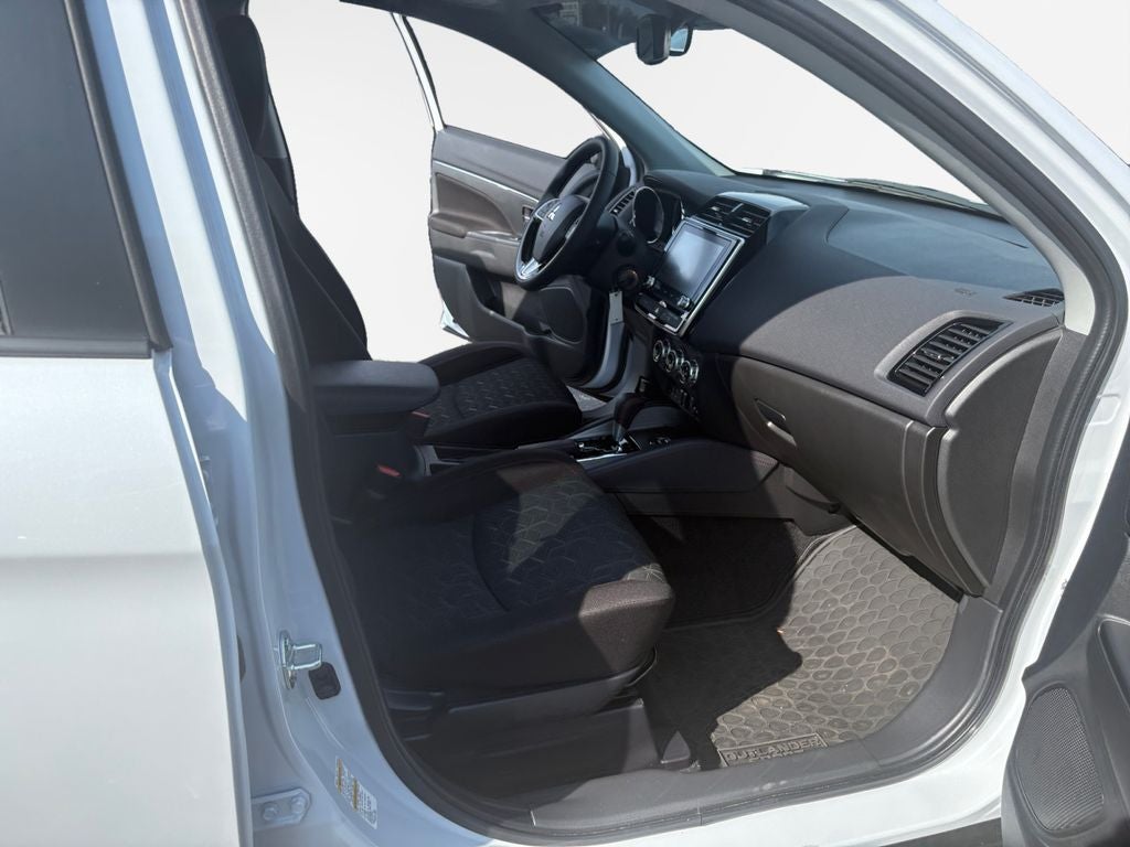 2025 Mitsubishi Outlander Sport 2.0 LE