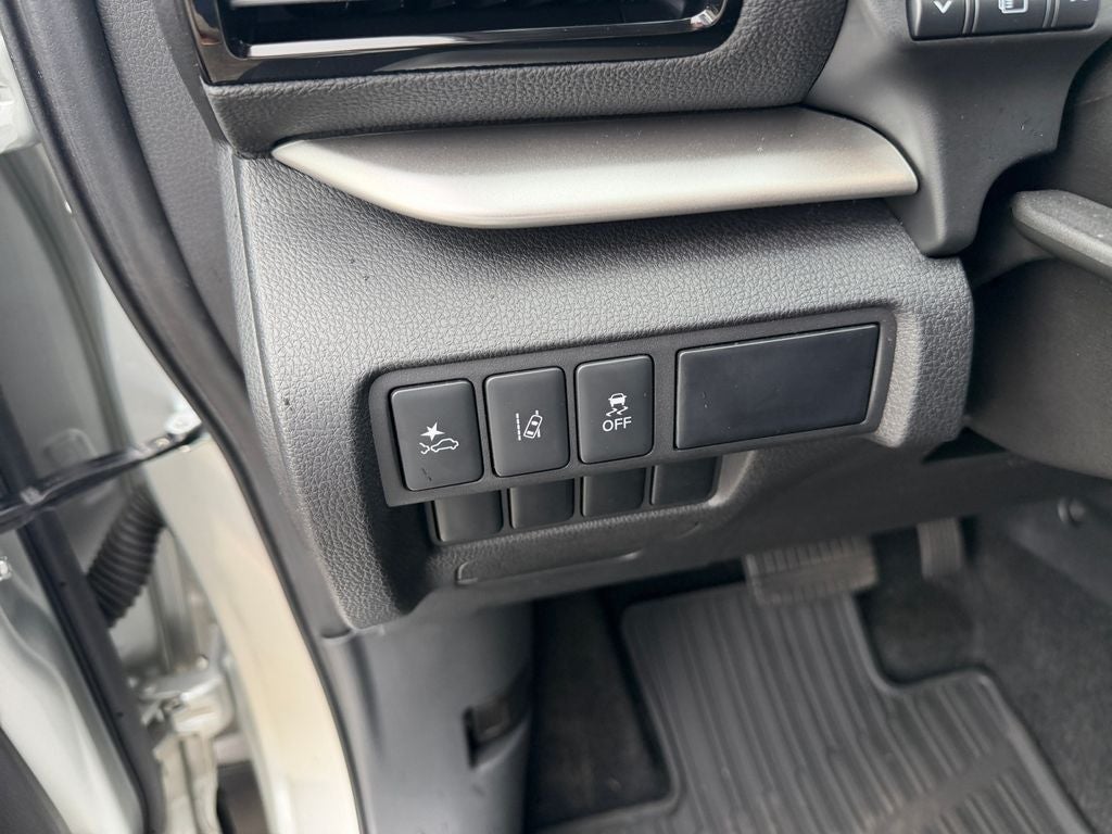 2025 Mitsubishi Eclipse Cross ES