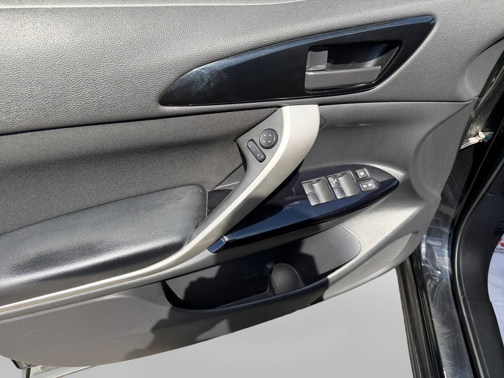 2022 Mitsubishi Eclipse Cross LE