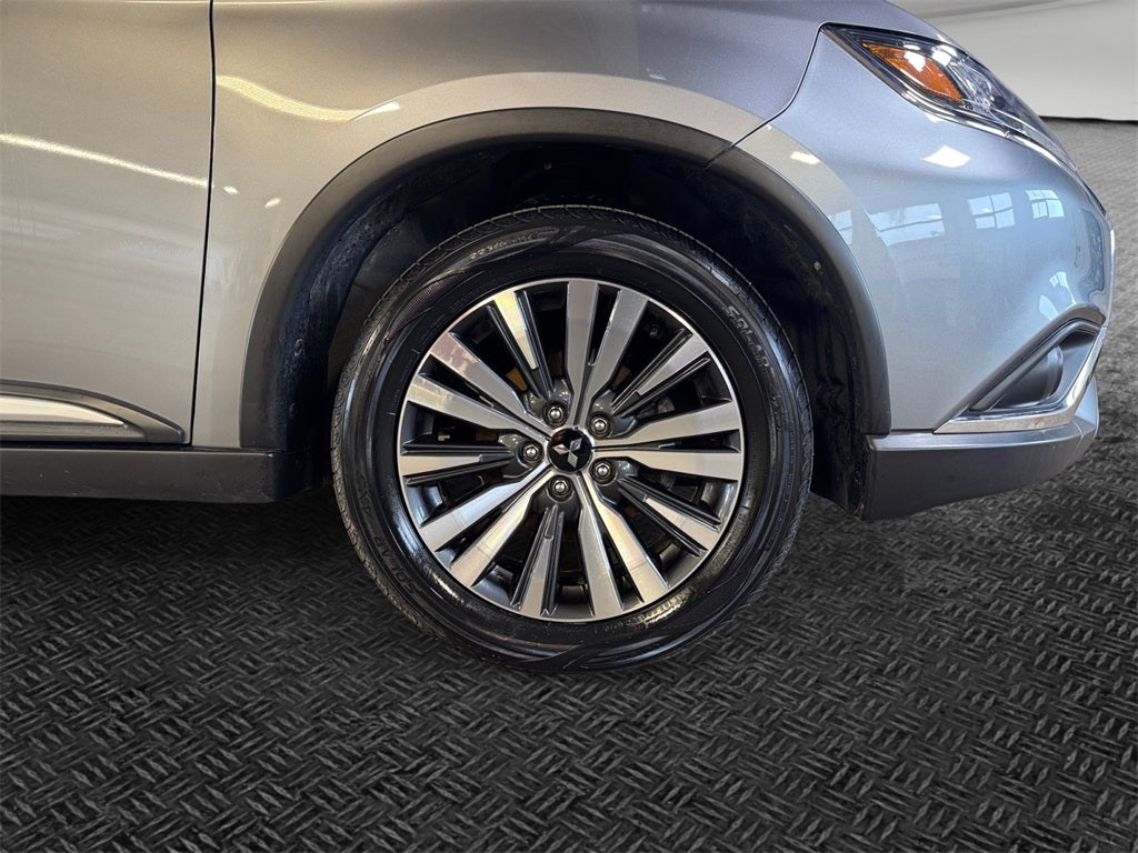 2020 Mitsubishi Outlander SE