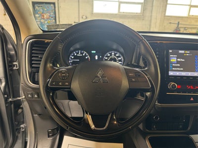 2020 Mitsubishi Outlander SE