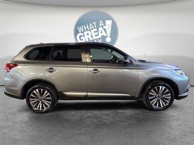 2020 Mitsubishi Outlander SE