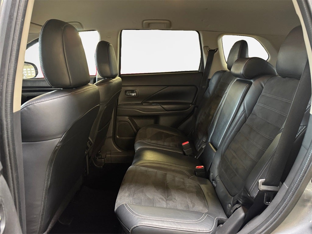 2020 Mitsubishi Outlander SE