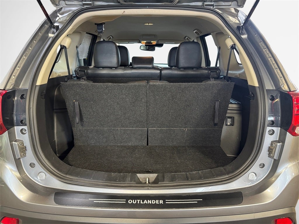 2020 Mitsubishi Outlander SE