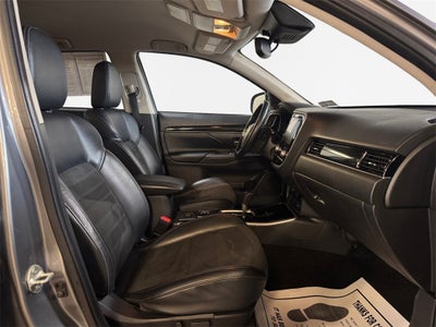 2020 Mitsubishi Outlander SE