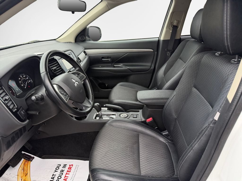 2015 Mitsubishi Outlander SE