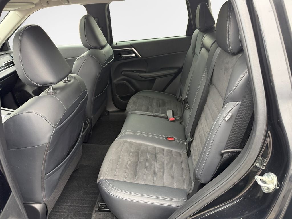 2022 Mitsubishi Outlander SE Launch Edition