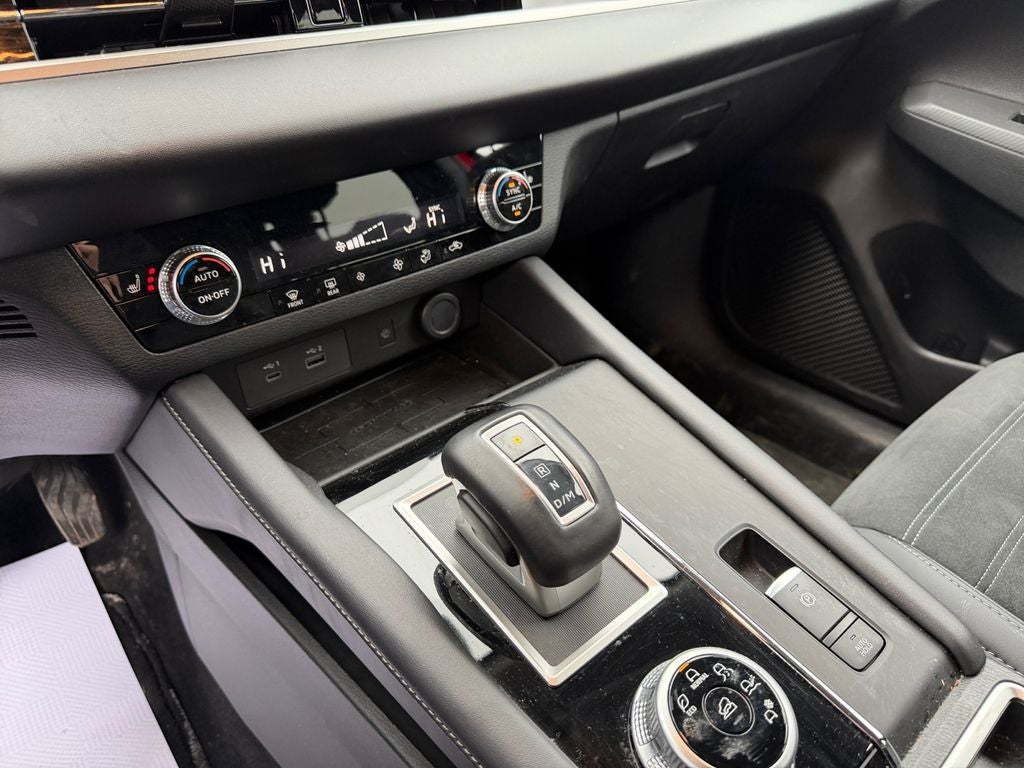 2024 Mitsubishi Outlander SE